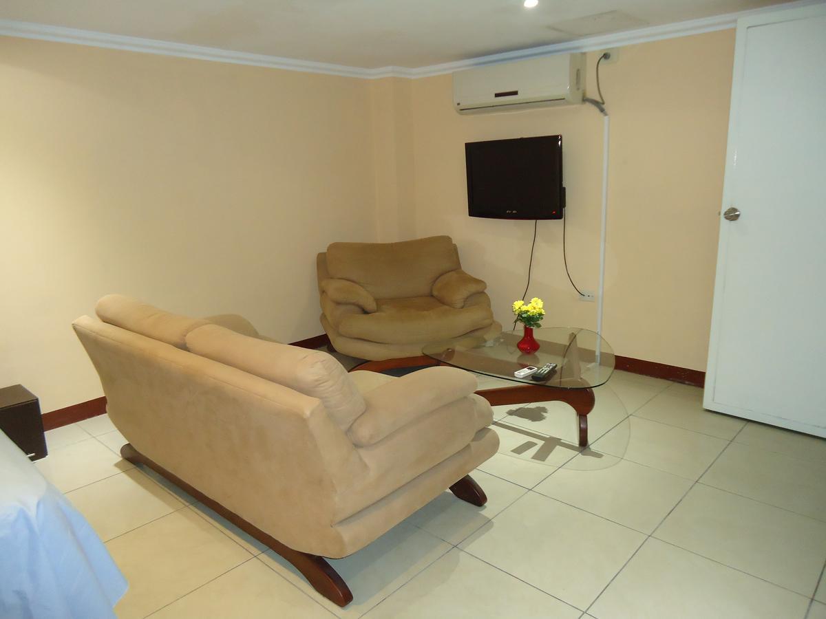 Hostaling Guayaquil Mercedes Exteriör bild